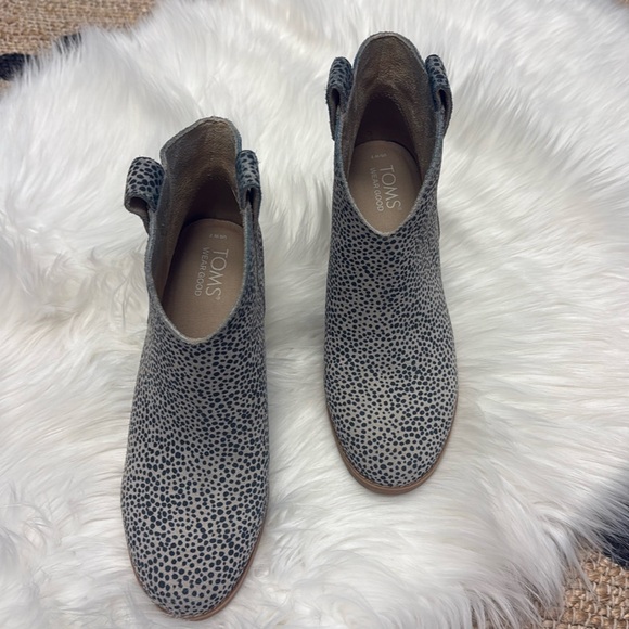 Toms animal print booties size 7 - Picture 3 of 8